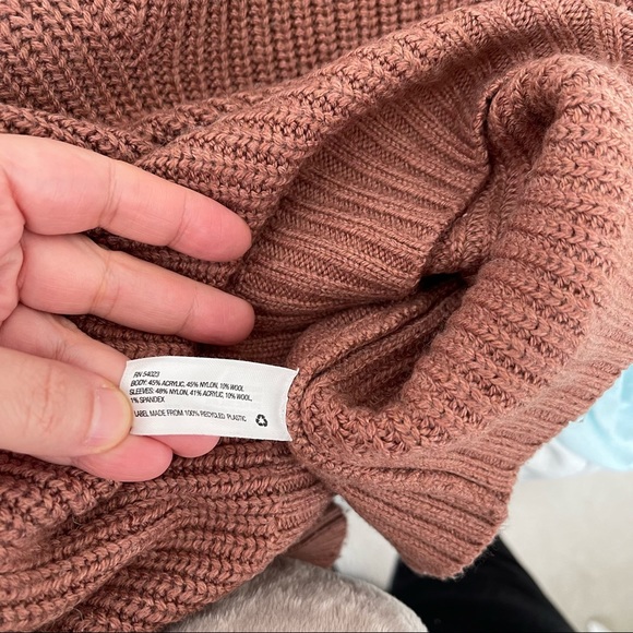 GAP cowlneck sweater - Picture 9 of 9